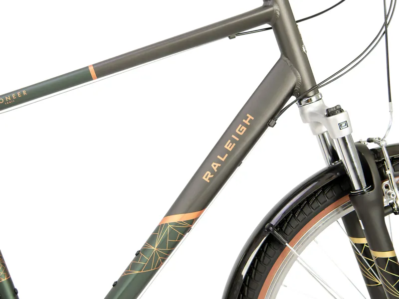 Raleigh Pioneer Trail  Hybrid Bike 2024 in Green -3