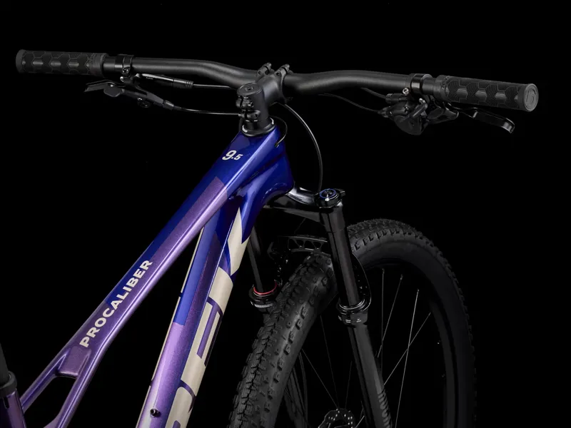 Trek Procaliber 9.5 Gen 3 Hardtail Mountain Bike 2026 in Purple Flip/Hex Blue-2