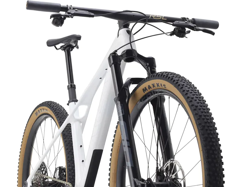 PROCALIBER 9.7 Gen 3 Hardtail Carbon Mountain Bike 2027 in Crystal White-3