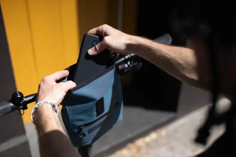 Brompton Waterproof Pouch in Cobalt-4
