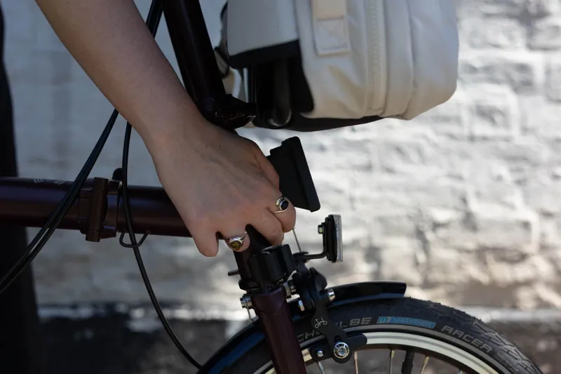 Brompton Backpack M + Frame in Ivory-2