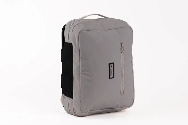 Brompton Backpack M + Frame in Ivory-5