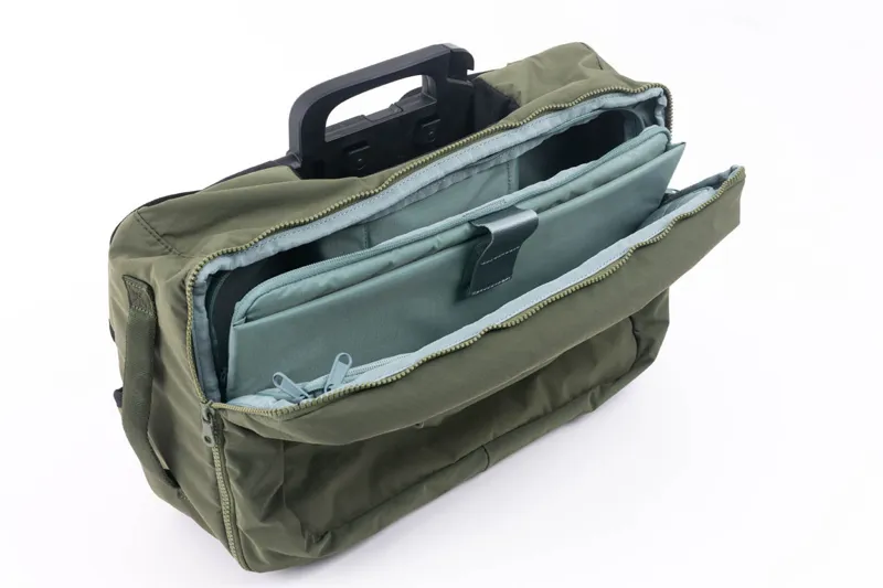 Brompton Electric Backpack M + Frame in Olive Green-11