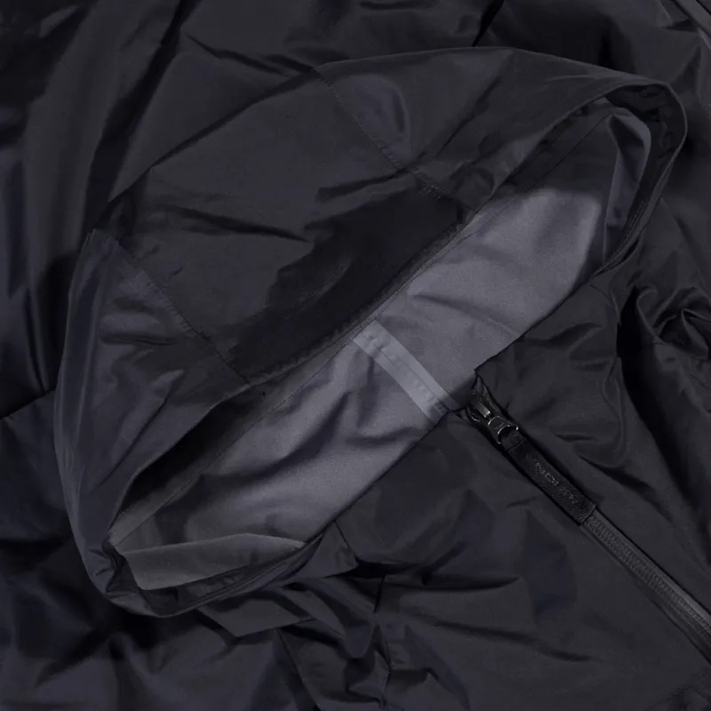 Endura Corner Jacket in Black-4