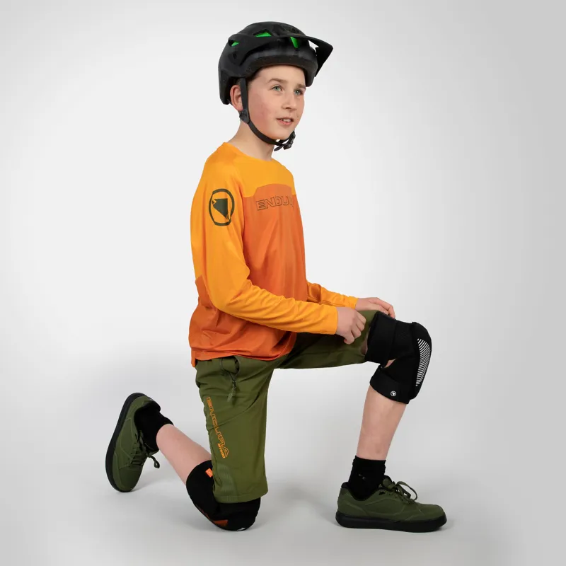 Endura MT500 D3O Youth Knee Pad in Black-2