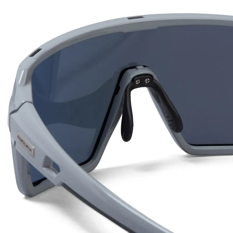 Endura Singletrack Glasses Set in Grey/Grey-4