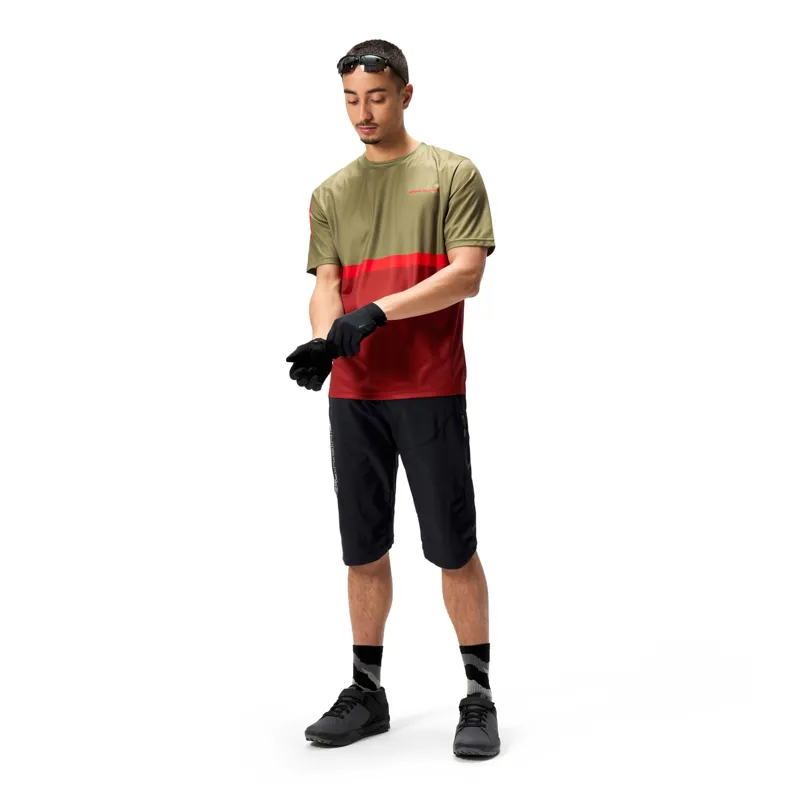 Endura Singletrack Core Tee II in Tweed Green-4