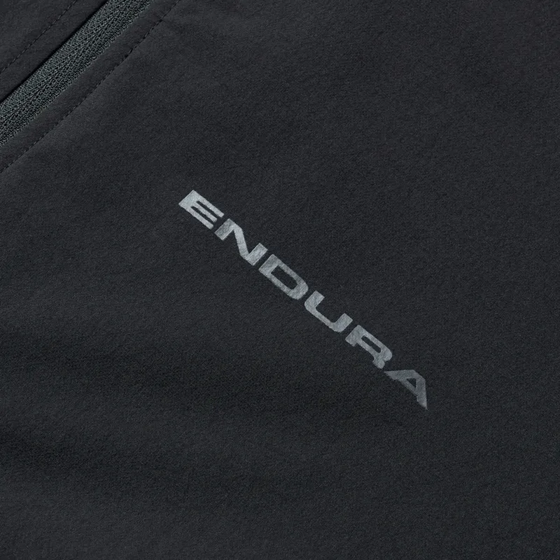 Endura SingleTrack Thermal Jacket in Black-2