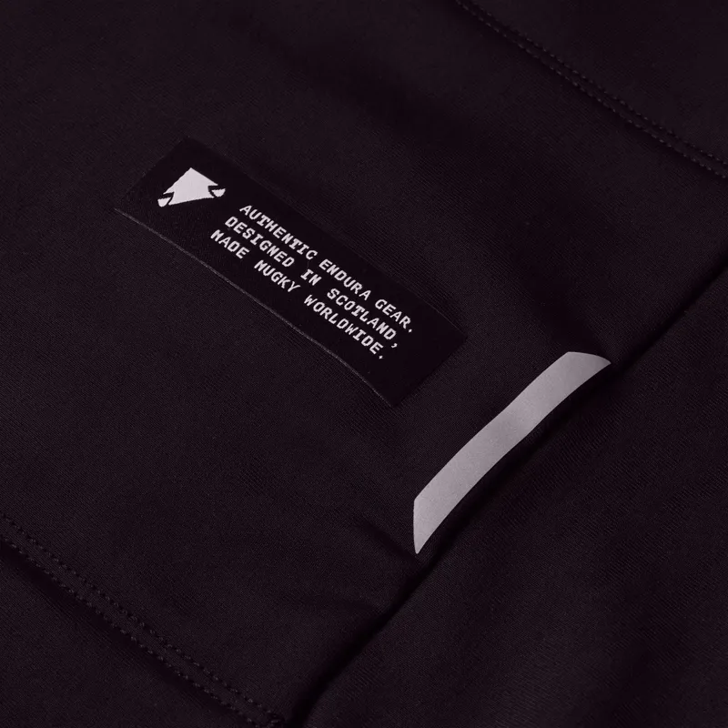 Endura Loop Ride L/S Jersey in Black-8