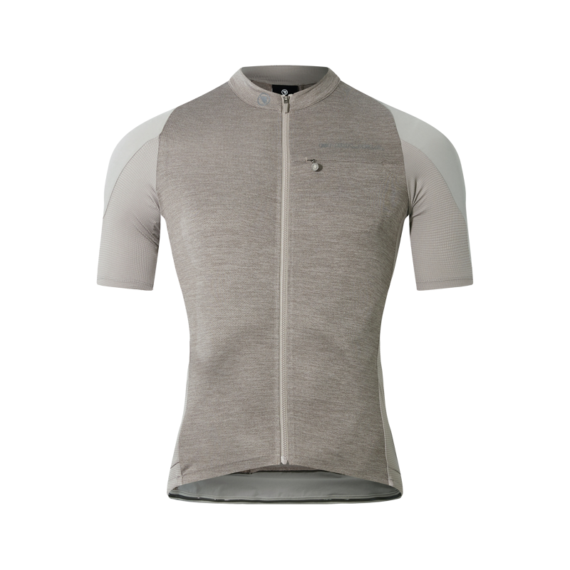 Balfes Bikes Endura GV500 Reiver Short Sleeve Jersey in Fossil | Free postage over £30, £10 off first order, price match & 0% finance.