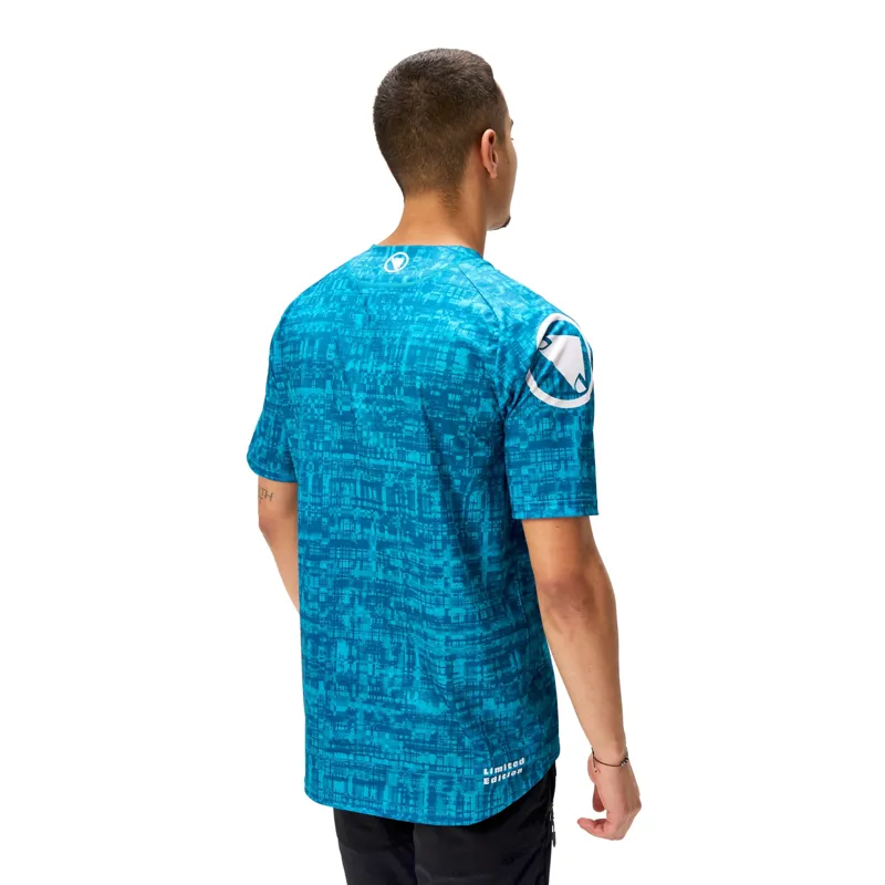 Endura Grid LTD Printed Short Sleeve Tee in Blue-2