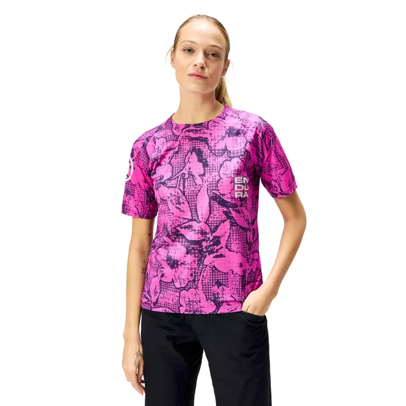 Endura GRID FLORAL Women's LTD Printed Short Sleeve Tee in Pink Pop-2