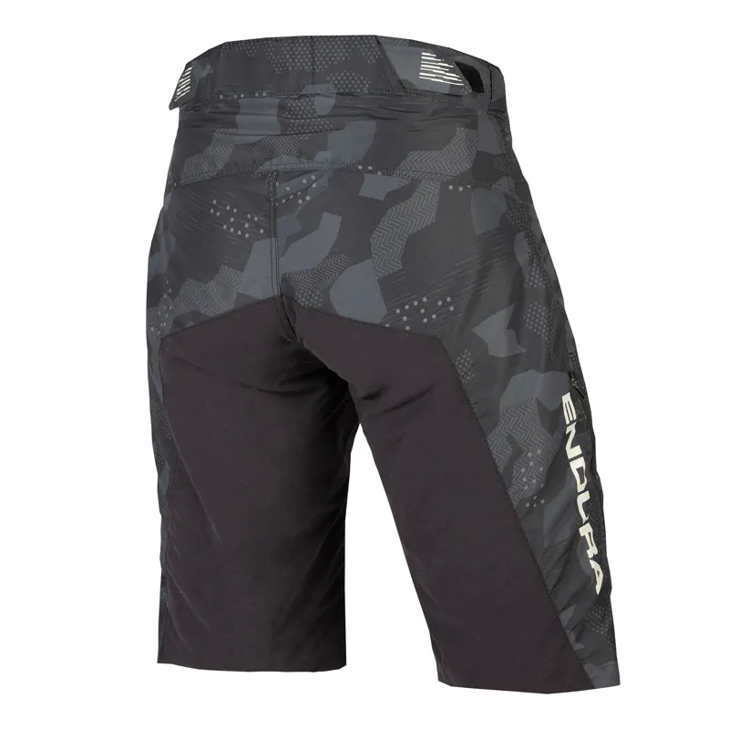 Endura SingleTrack Short II in Black Camo-1