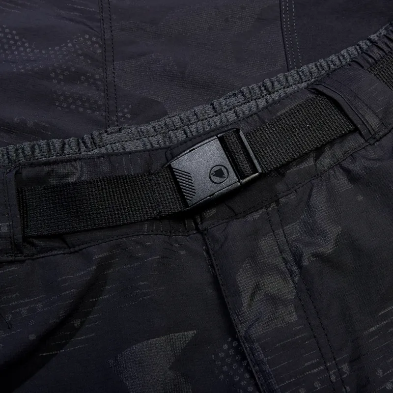 Endura Hummvee Short with Liner in Black Camo-2