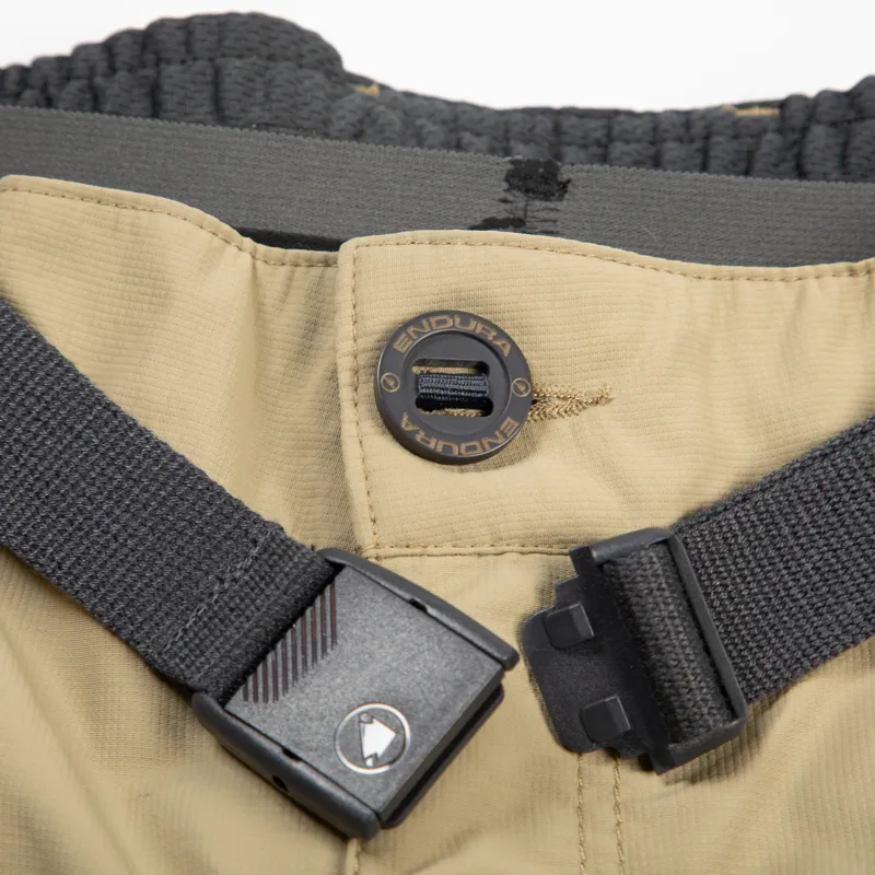Endura Hummvee Short with Liner in Mushroom-4
