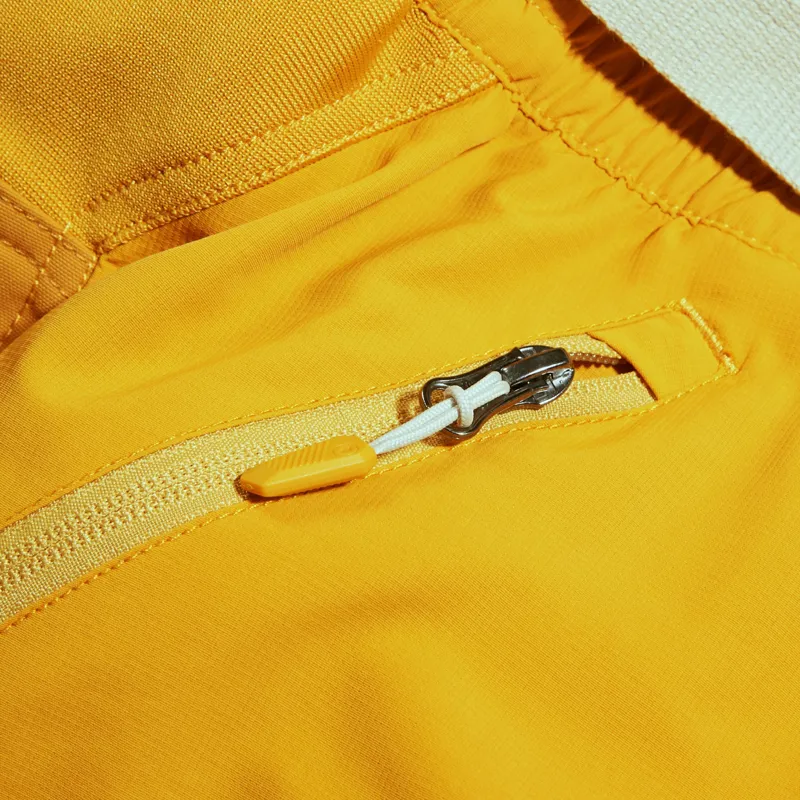 Endura Hummvee Short in Mustard Yellow-4