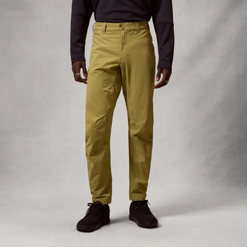 Endura Alltrack Rout Pants in Green-2