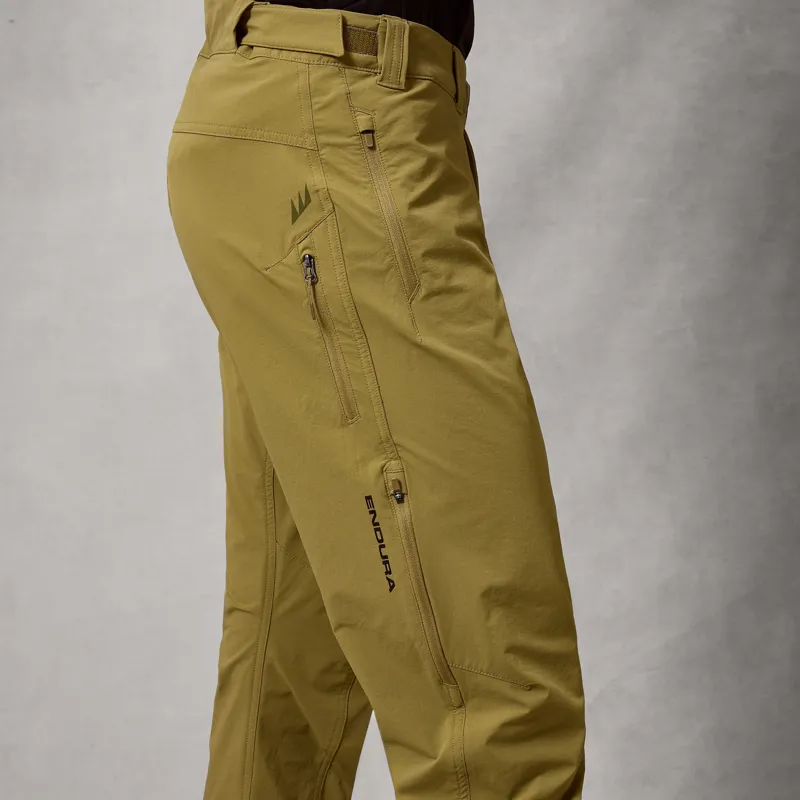 Endura Alltrack Rout Pants in Green-7