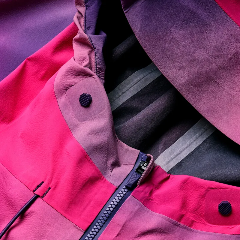 Endura Women's MT500 Waterproof Jacket in Bramble-1