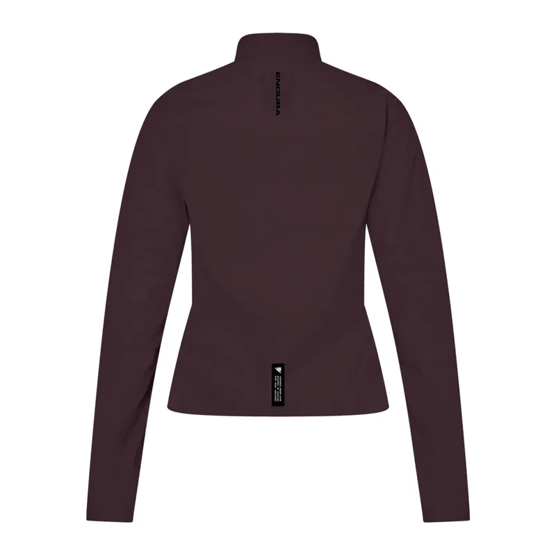 Endura Wms Alltrack Race Cape in Black-1