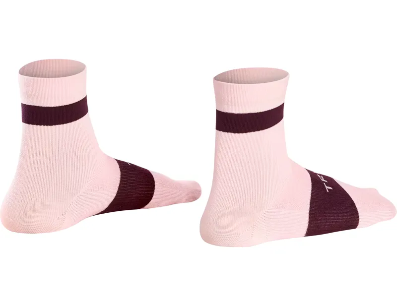 Trek Race Quarter Cycling Socks in Blush-1