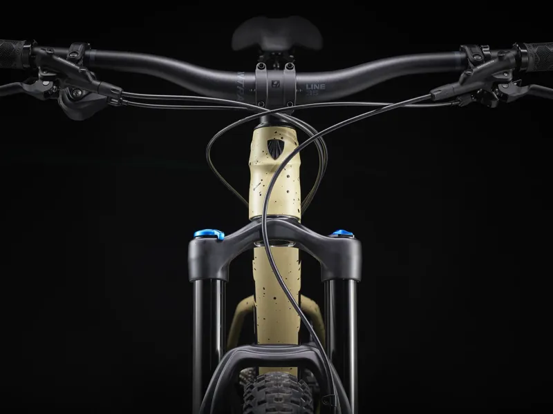 Trek Roscoe 9 Hardtail Mountain Bike 2025 in Matte Quicksand -8