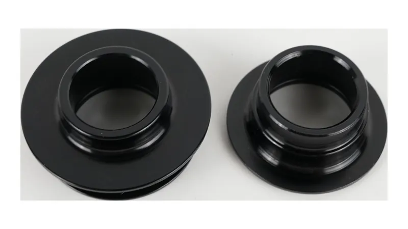 Specialized EDC FRONT L+R SET TA 15X110MM 19MM OD FOR ROVAL MTN HUB LFM15-110 in Black