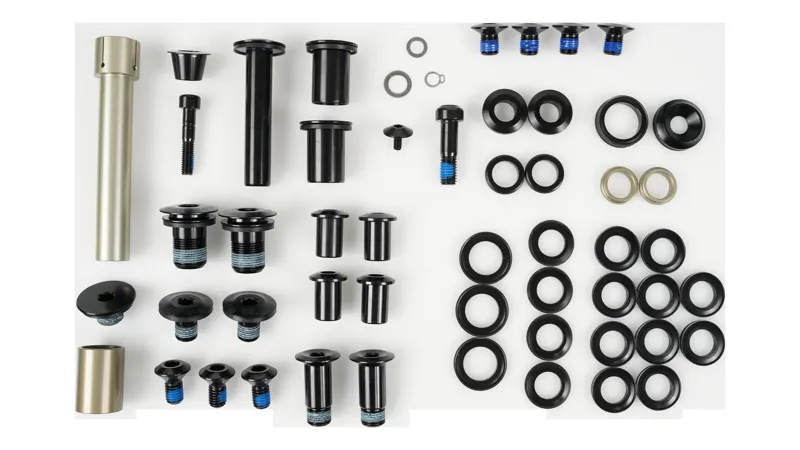 Specialized BLT KIT MY20 ENDURO CARBON SUSPENSION PIVOT BOLT KIT W/ PIVOT SPACERS in Black