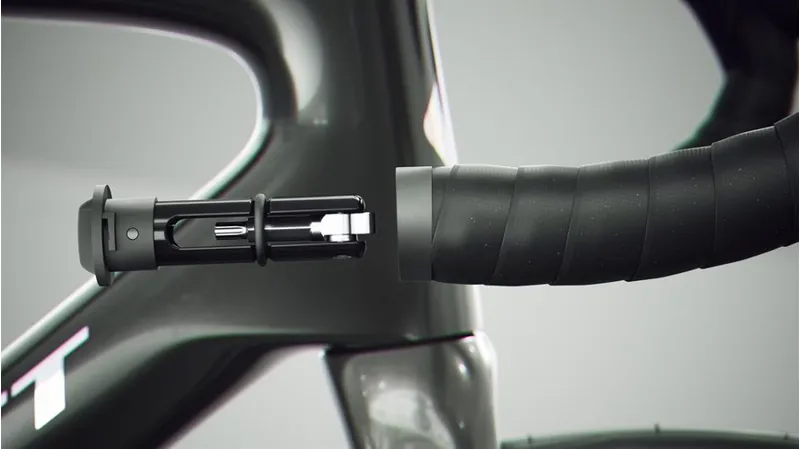 Scott Bike Addict RC 30 Carbon Road Bike 2025 in Carbon Black-6