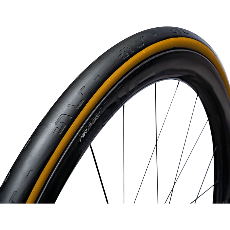Balfes Bikes Enve SES 700c Road Tyre in Black/Tan | Free postage over £30, £10 off first order, price match & 0% finance.
