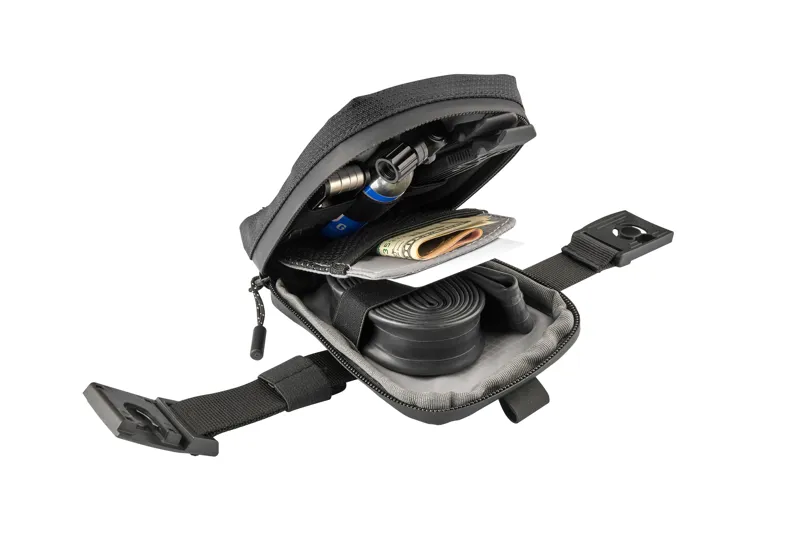 Giant Shadow SL Seat Pack in Black-4