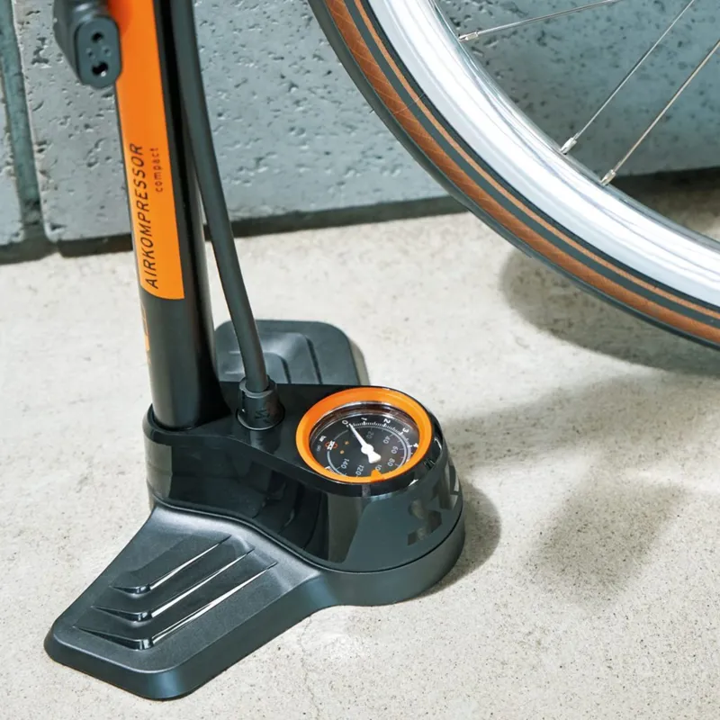 SKS Airkompressor Compact 10.0 Floor Pump in Black/Orange-4
