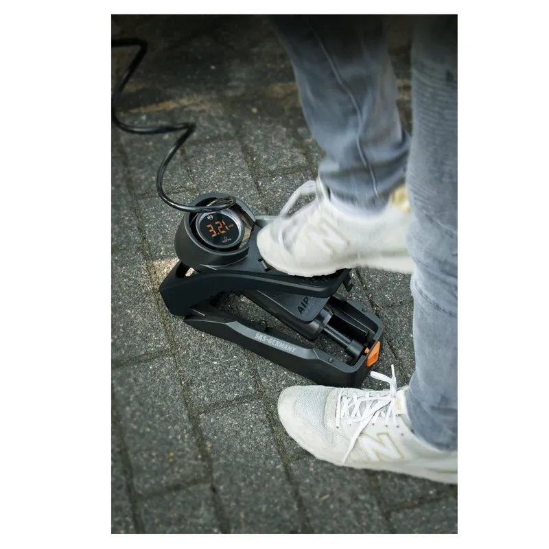 SKS Airstep Digi Foot Pump in Black-5