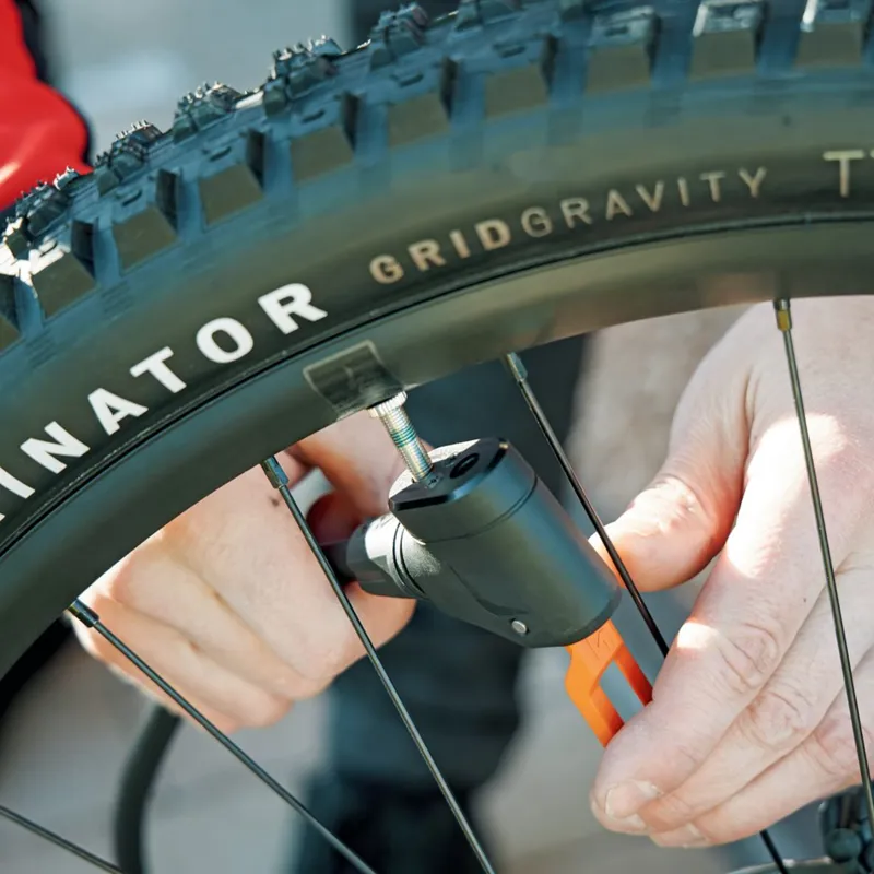 SKS Air-X-Plorer 10.0 Floor Pump in Black/Orange-3