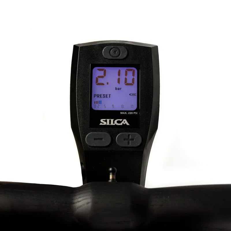 Silca SuperPista Digital Floor Pump in Black-2