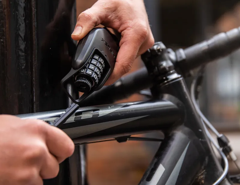 Hiplok Spin Wearable 6mm Chain Lock in Black-9