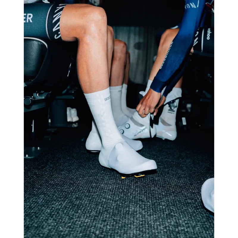 Spatzwear Windsock Pro Oversocks in White-5