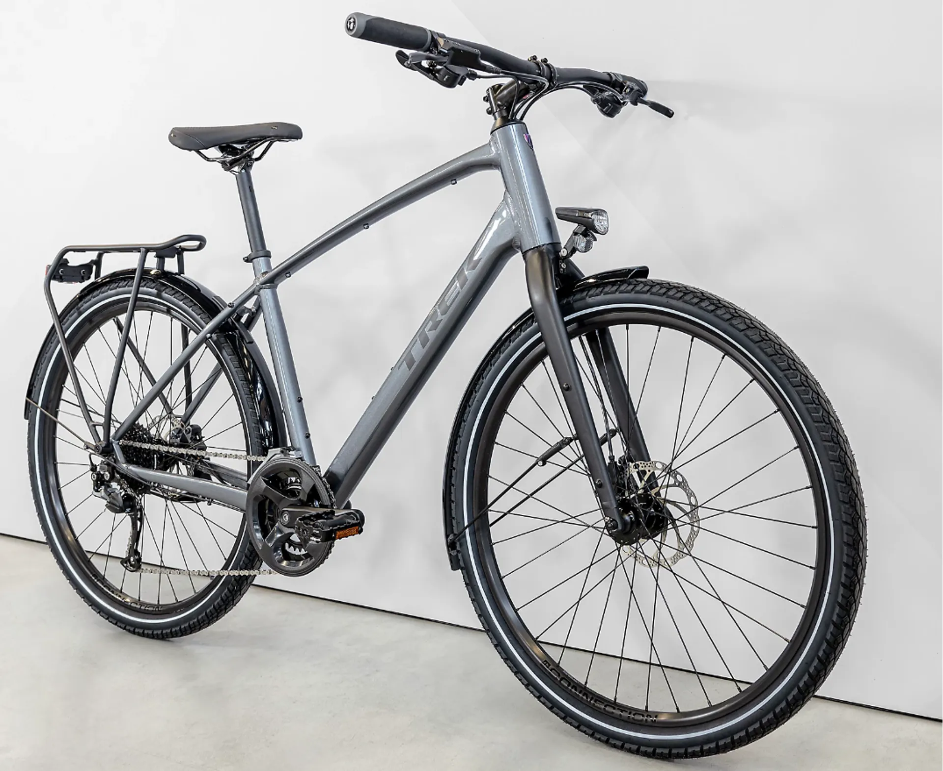 Trek Dual Sport Equipped Gen Hybrid Bike 2023 in Galactic Grey