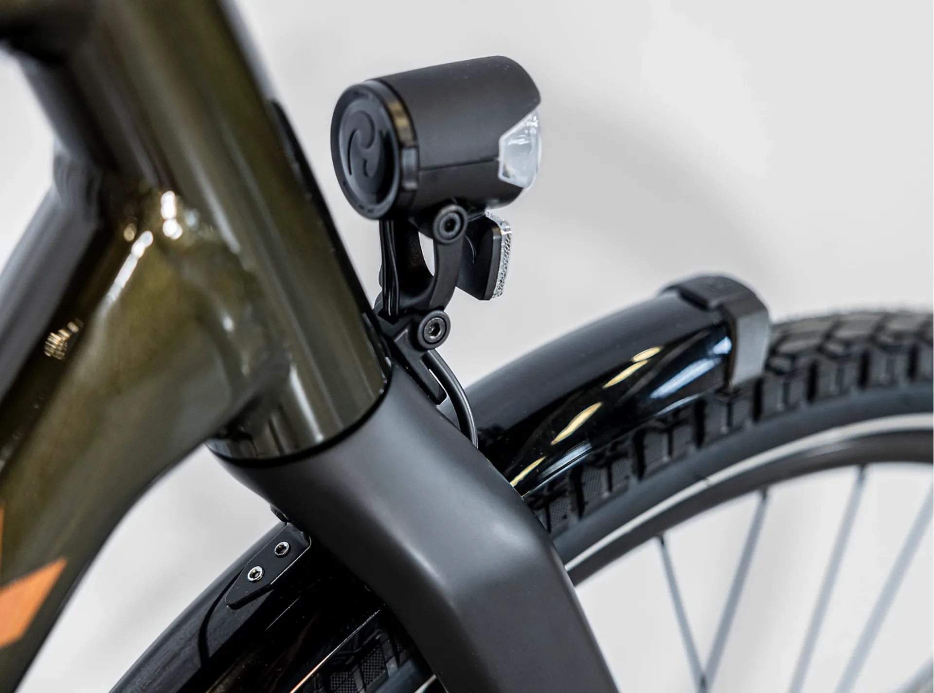 Trek Dual Sport Equipped Gen Hybrid Bike 2023 in Black Olive