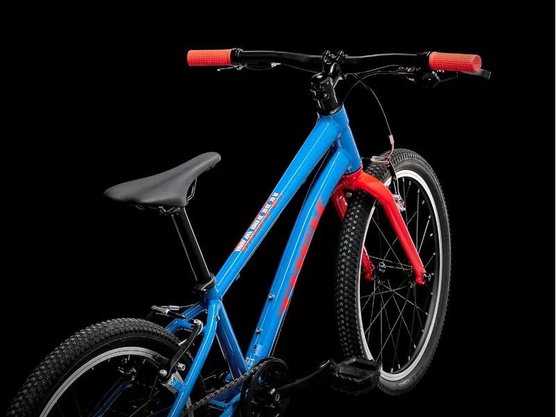 Trek Wahoo 20 inch Wheel Kids Bike 2024 in Royal Blue -2