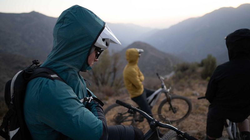 Specialized Trail SWAT Jacket in Tropical Teal-5