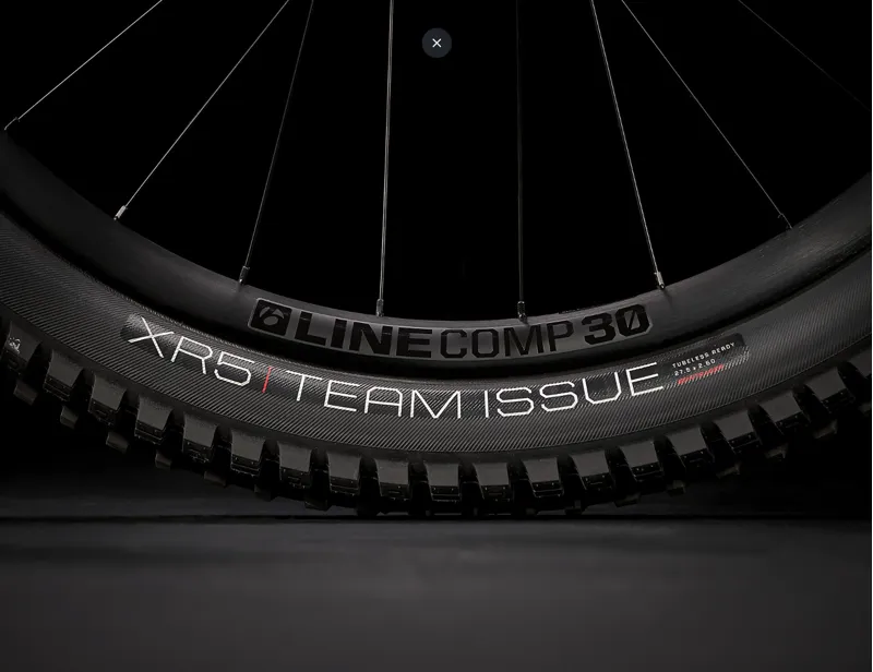 Trek Remedy 8 27.5 XT Full Suspension Mountain Bike 2022 in Prismatic Black-9