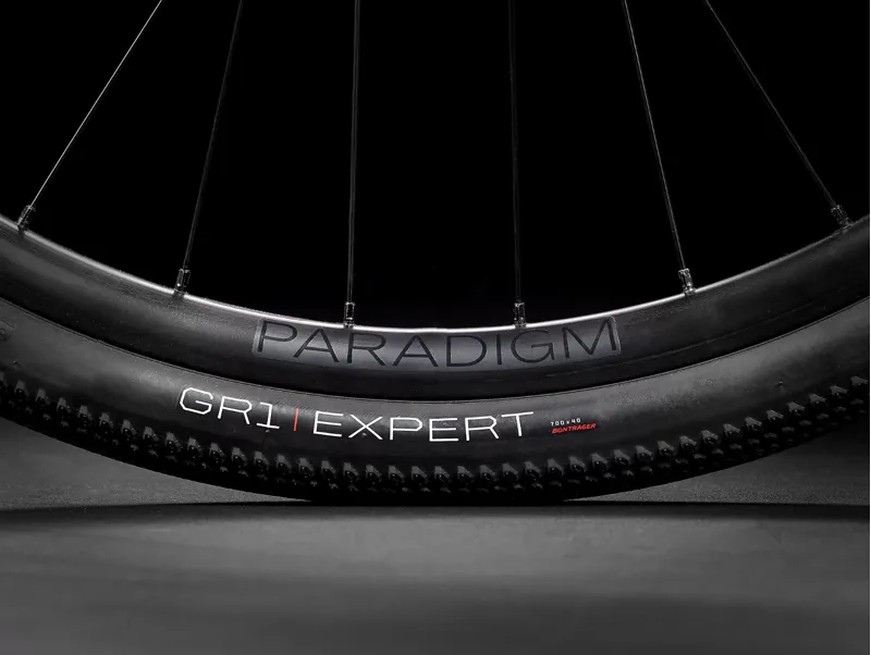 Trek Fx Sport 4 Carbon Hybrid Bike 2025 in Lithium Grey-7