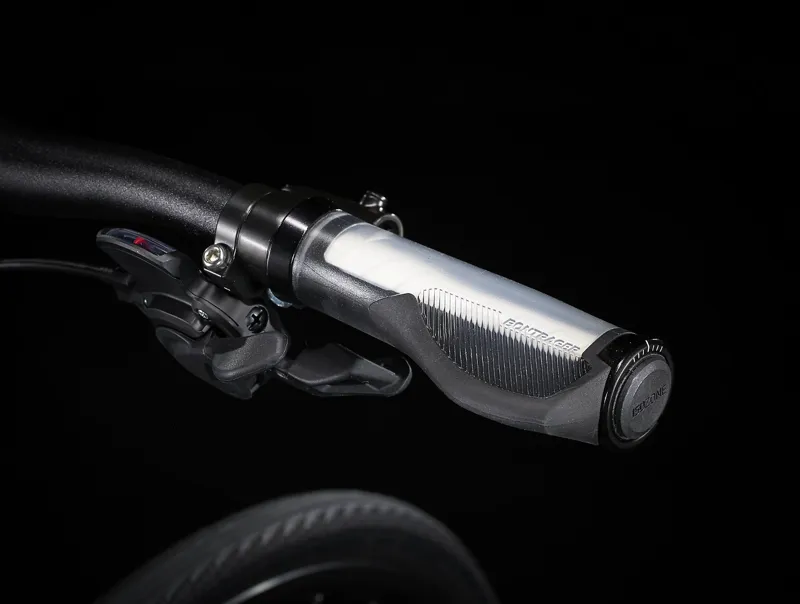 Trek FX 3 Disc Hybrid Bike 2025 in Alpine Blue-8