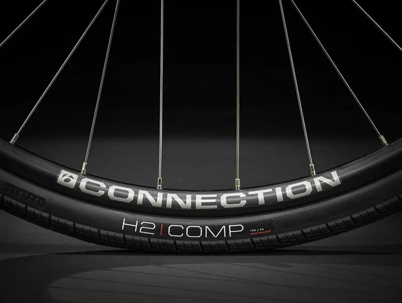 Trek FX 2 Disc Hybrid Bike 2024 in Viper Red-8