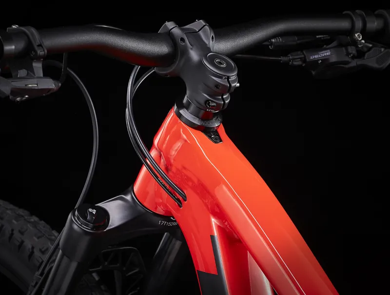 Trek Top Fuel 5 Full Suspension Mountain Bike 2022 in Red-10