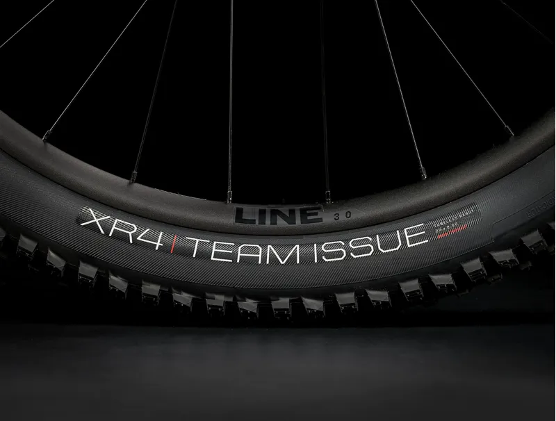 Trek Roscoe 7 Hardtail Mountain Bike 2025 in Matte Black-4