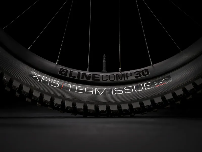 Trek Rail 9.7 SLX/XT Full Suspension Electric Mountain Bike 2024 in Galactic Grey-7