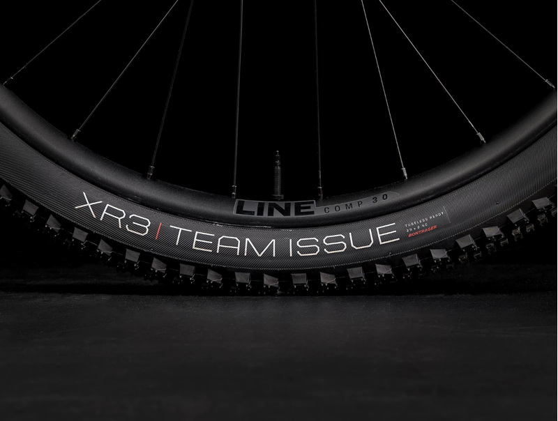 Trek Powerfly 7 Gen 4 Electric Mountain Bike 2024 in Crimson/Lithium Grey-5