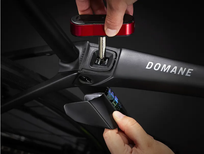 Trek Domane SLR 6 105 Di2 Gen 4 Carbon Road Bike 2024 in Deep Smoke-4